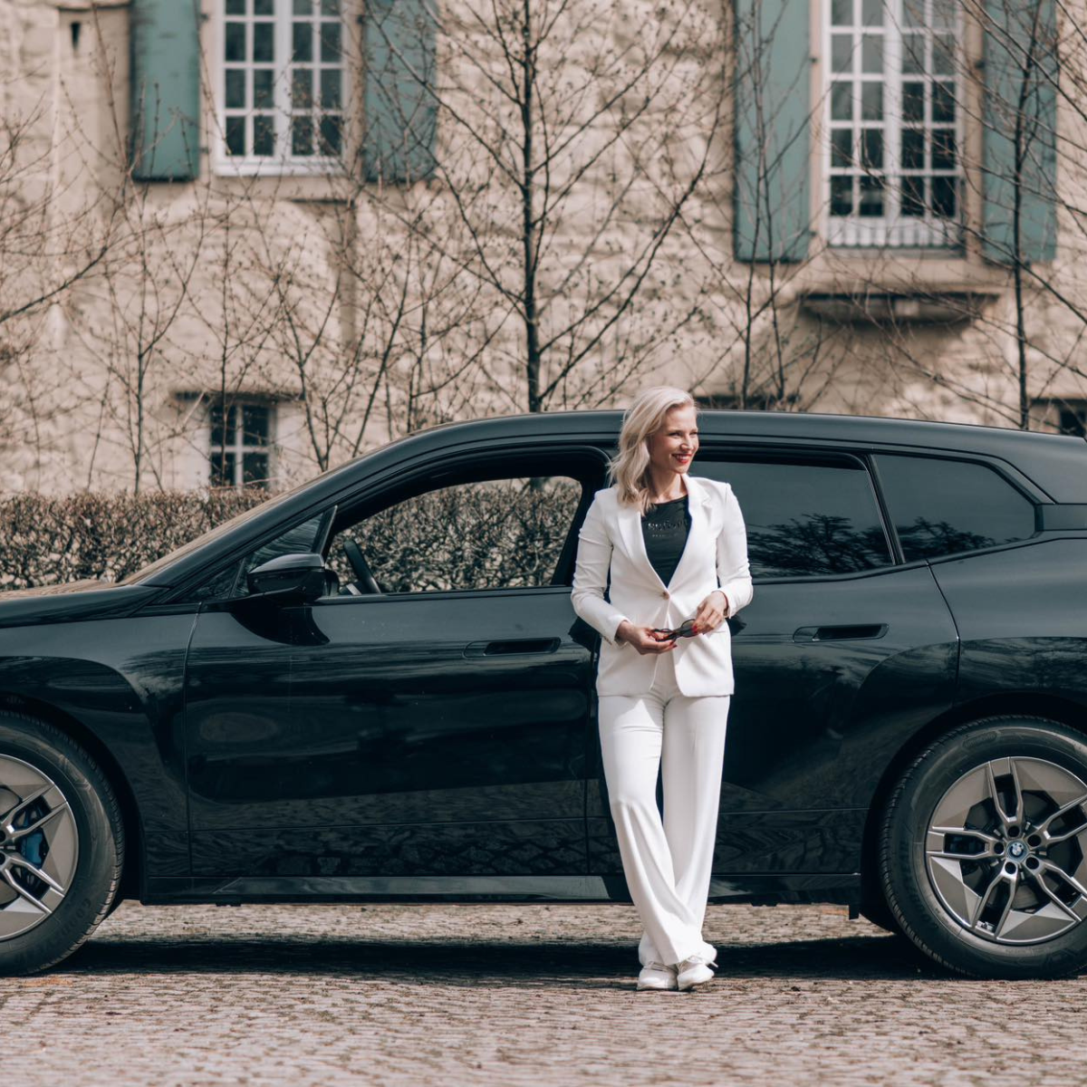 Carolin Handschuh Business Influencerin LinkedIn Vivelacar